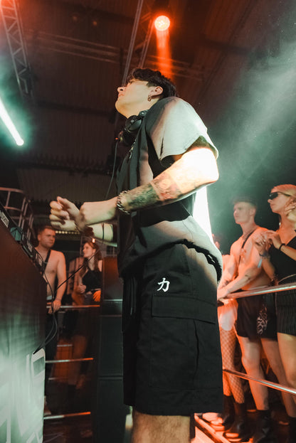 Schwarze Cargoshorts